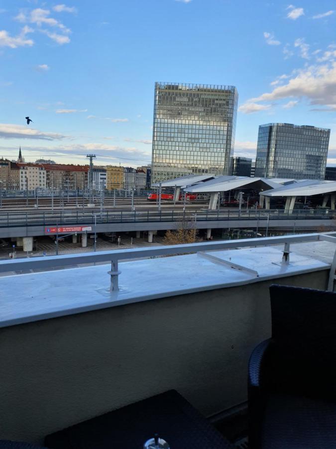 Smarte Dachgeschosswohnung Mit 2 Terrassen Direkt Am Hauptbahnhof Wien