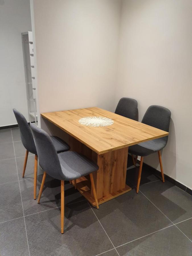 Smarte Dachgeschosswohnung Mit 2 Terrassen Direkt Am Hauptbahnhof * Wien